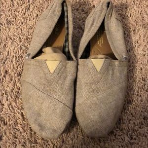 TAN TOMS! Size 10